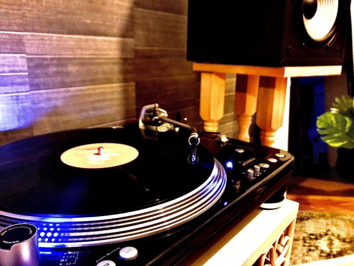 Vinyl'S Place Brasov Bagian luar foto
